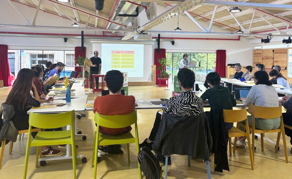 presentacio-estudi-bcn-economia-plural-web